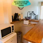 Apartment Le Pic'vert - Ideal Pro & Couples - Hopital A 400m - Parking Gratuit Sur Place - Gare Et Centre Historique 15min A Pied - Climatisation - Quartier Calme *